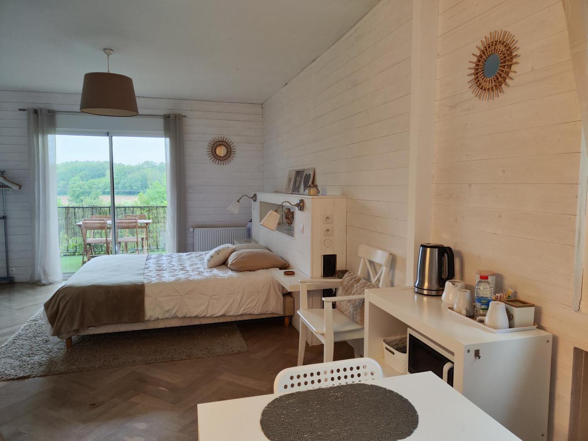 Bed and Breakfast La Maison De Boyeux Chatillon  Zimmer foto